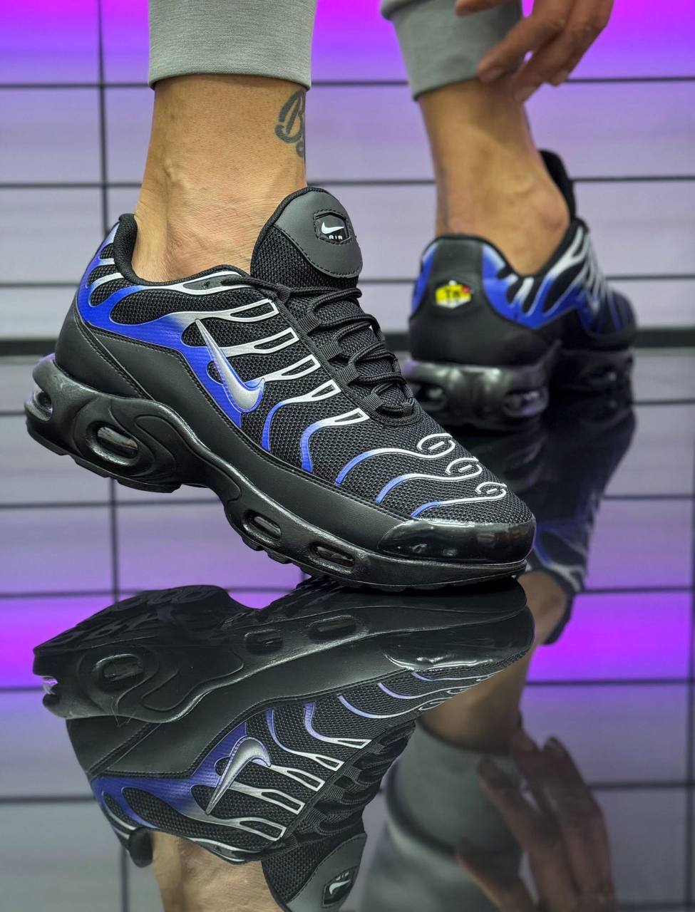 Adidasi Nike TN b