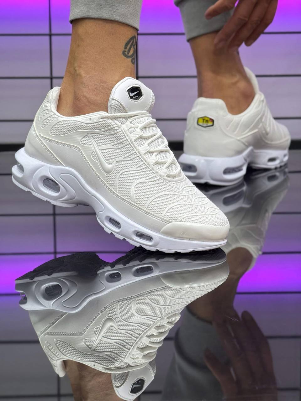 Adidasi Nike TN b